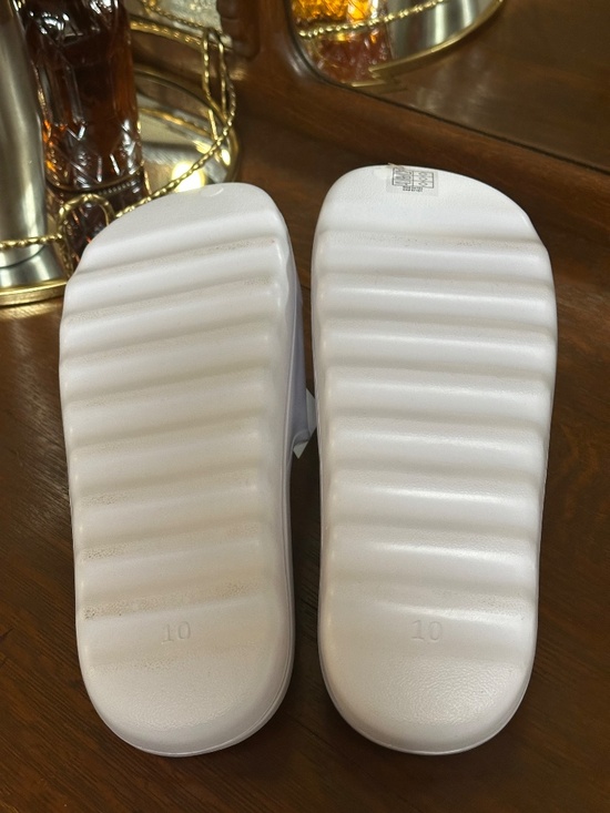 Karl Lagerfeld Paris Men’s Slide Sandals main image 7
